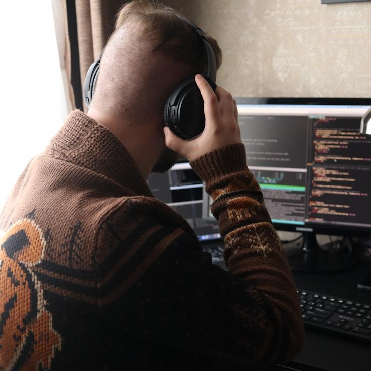 Collaborative mobile app development workflow